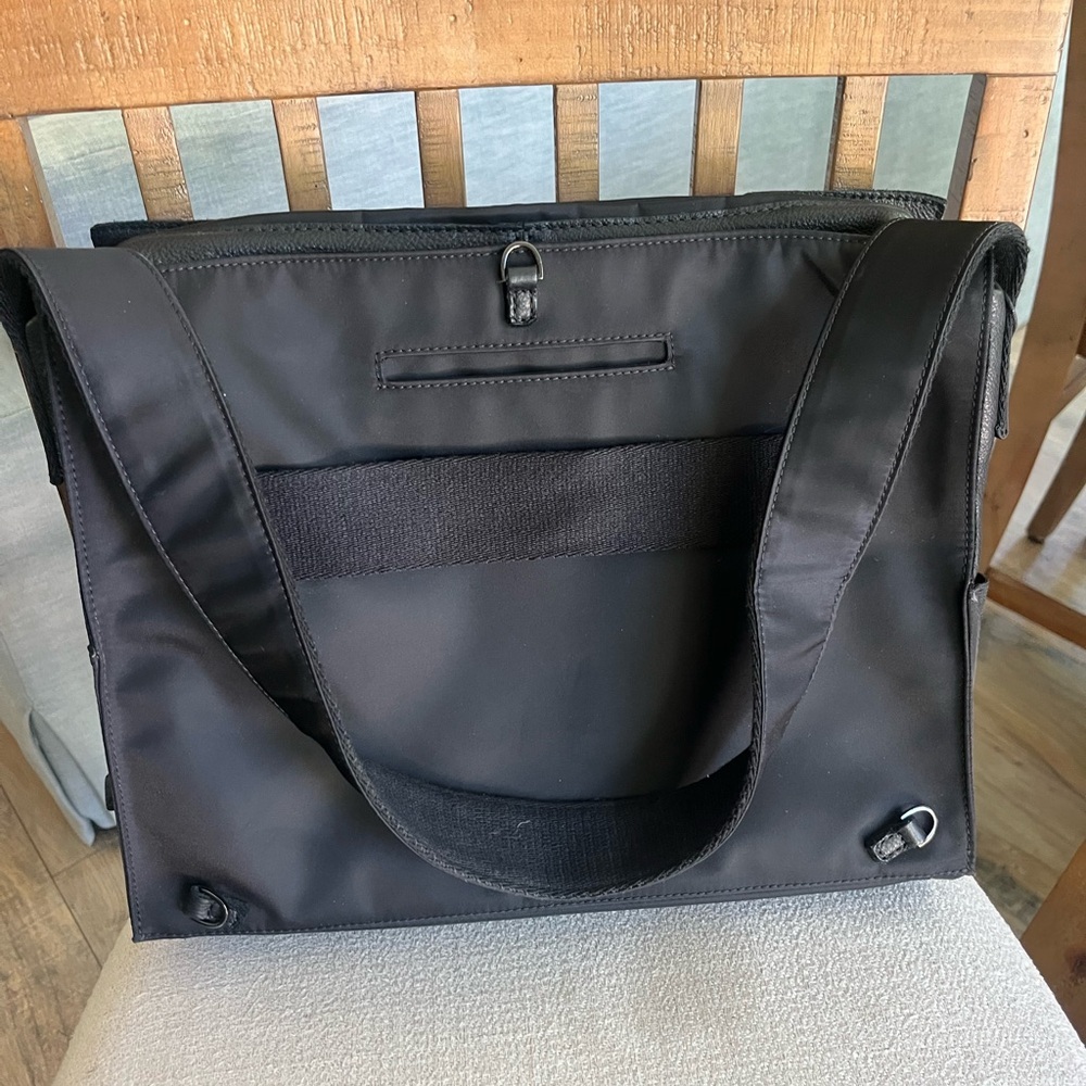 Hammit Diaper black leather bag NWT: Super rare. - Picture 2 of 3
